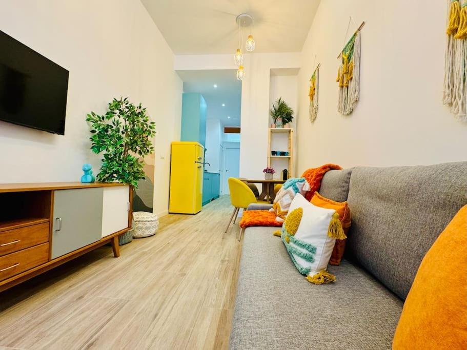 Color & Design Next To Russafa Soho Appartement