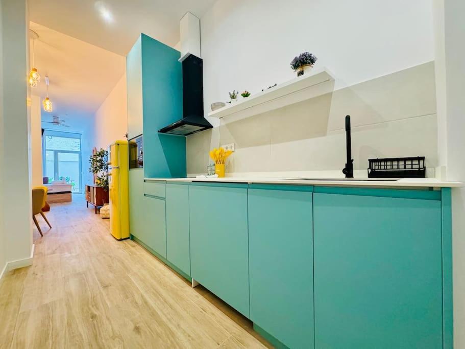 Color & Design Next To Russafa Soho Appartement *